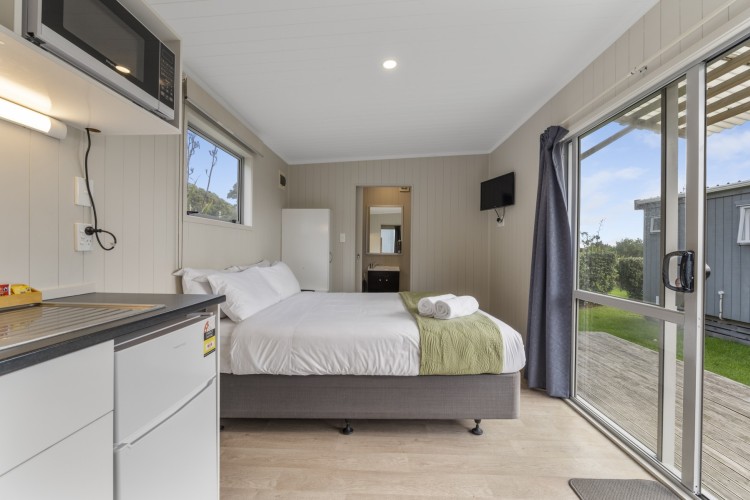 4 Berth Deluxe Cabin 83