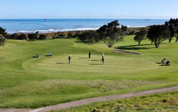 Golf near Fitzroy Beach